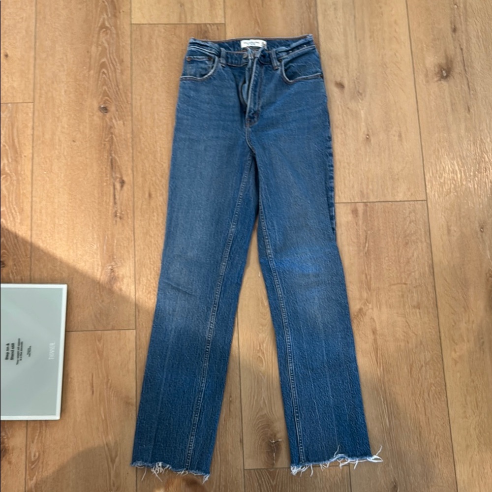 Abercrombie and fitch ultra high rise 90s straight raw hem